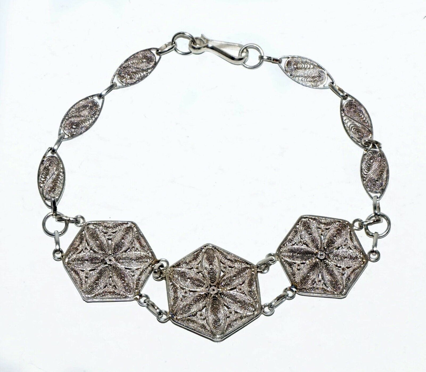 Vintage Silver Filigree Flower Motif Link Bracelet (LeP)#28