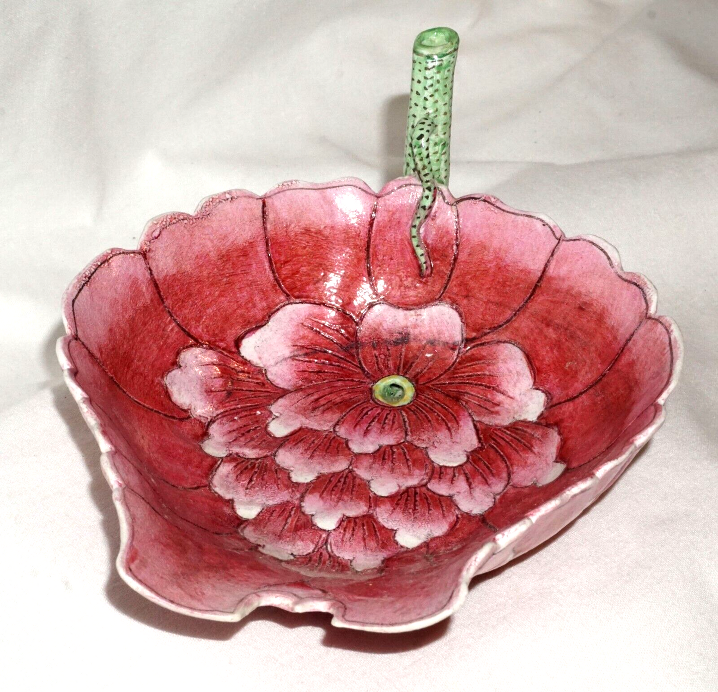 Antique Chinese Pink Incised Flower Bowl w. Green Stem & GuangXu Mark (JSt)NN