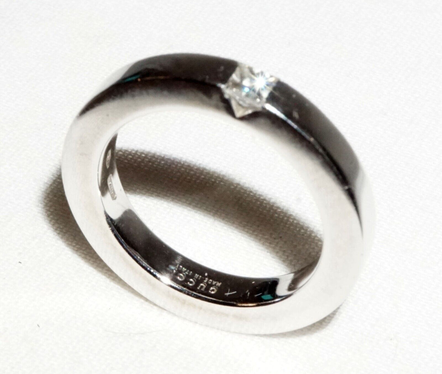 Vintage Italy 18k White Gold Ring Sz.8 w. 1x Diamond by Gucci in Box (InS)