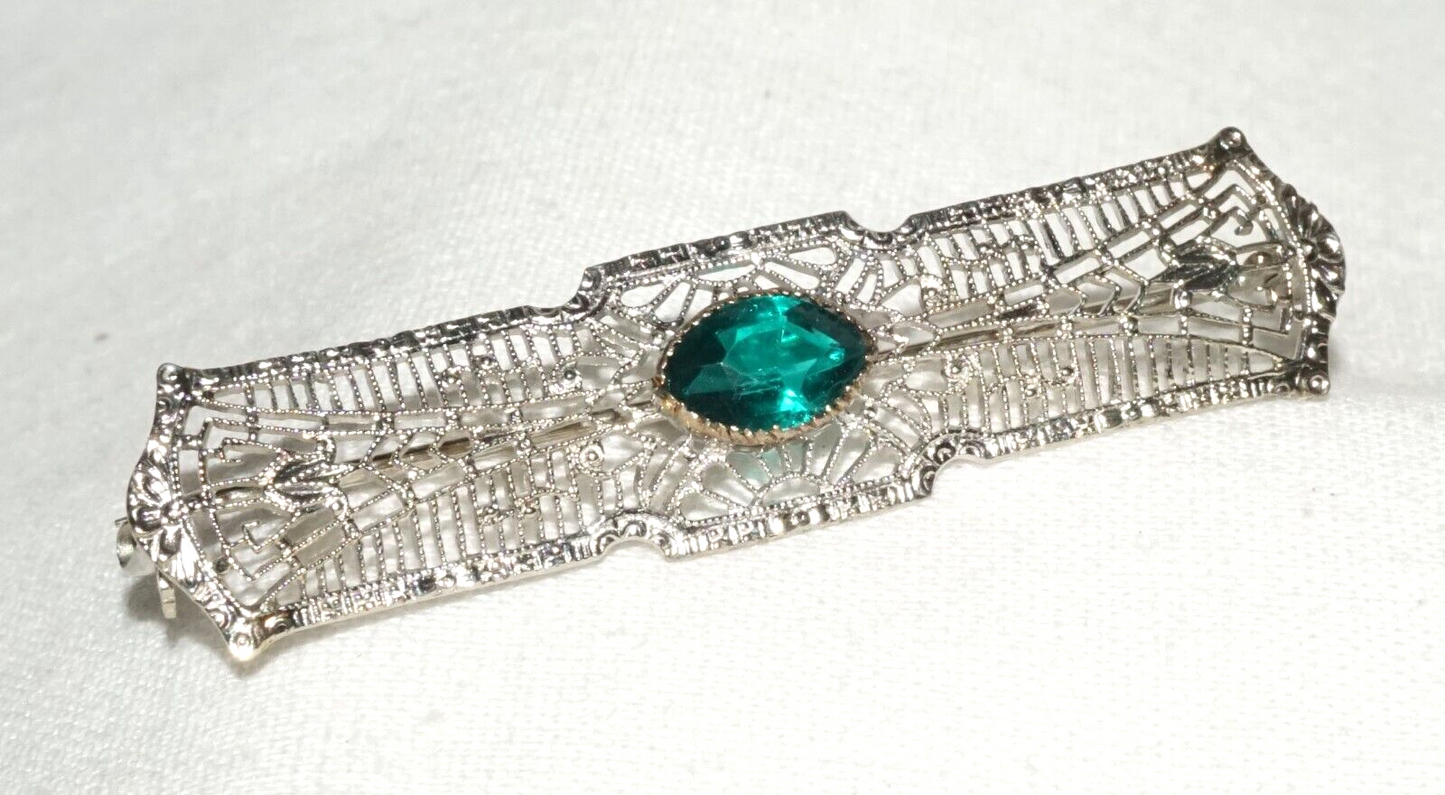 Art Deco 14k White Gold Filigree Bar Pin w. 1x Emerald Accent (KoS) L20