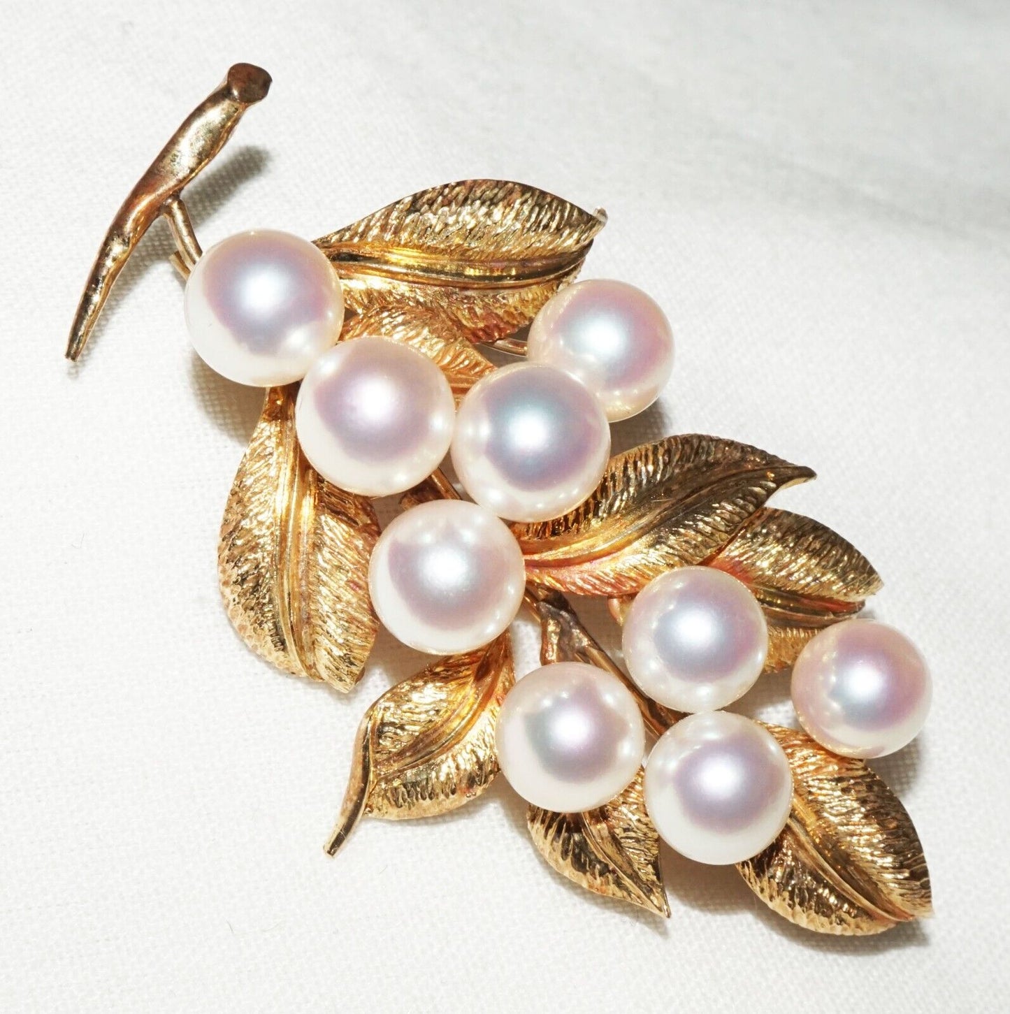 Japanese 14K Yellow Gold Brooch w. Leaf Motifs set w. 9x Pearl Accents (OdC)