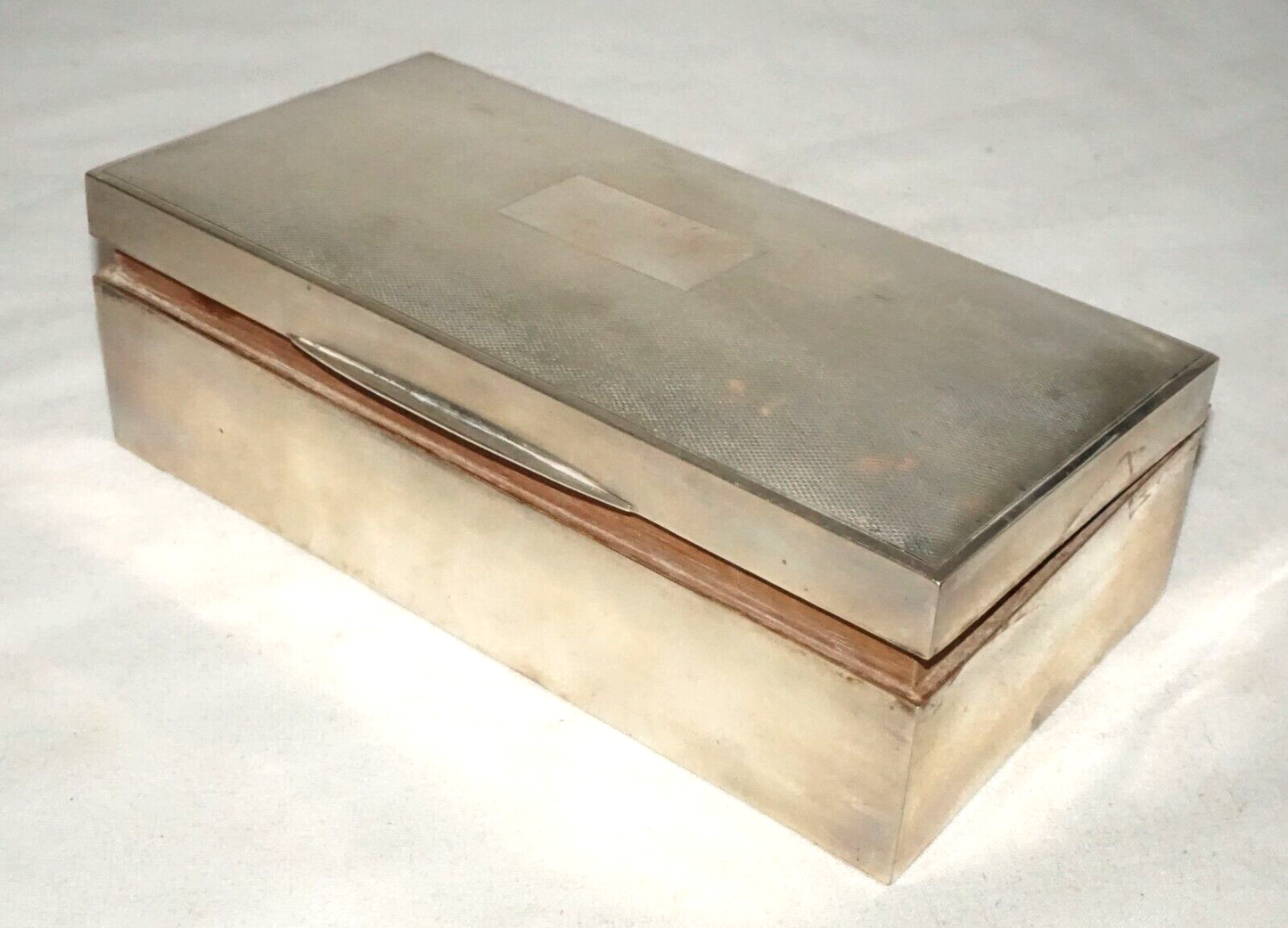 1945 English Wood-lined Sterling Silver Cigarette Box Joseph Gloster Ltd. (UVi)