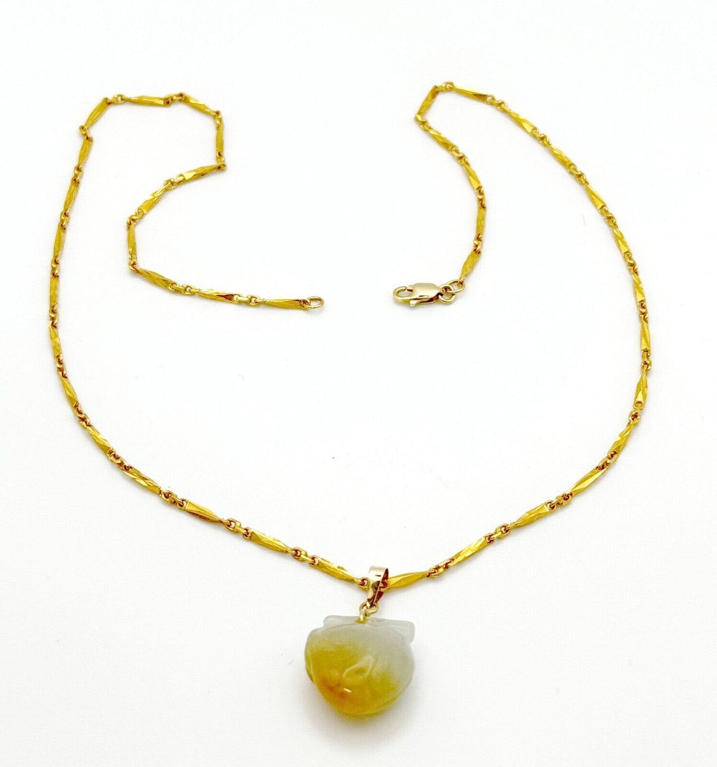 Vintage 14k Yellow Gold Necklace 17.5 inches w Jadeite Peach Pendant (HoJ)