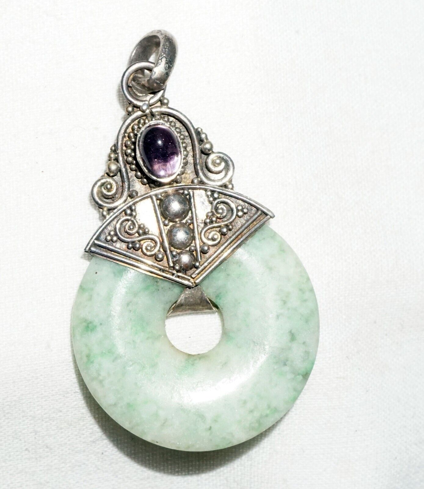 Vintage Chinese Sterling Silver Pendant w. Jadeite Jade Disk & Amethyst (***)