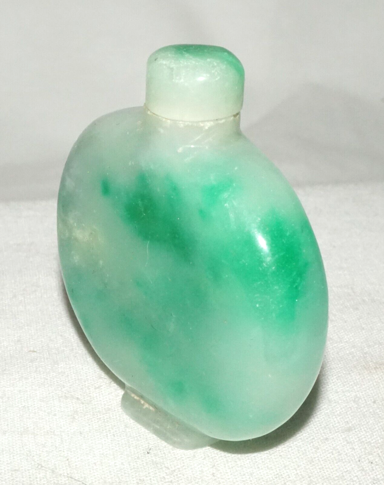 Vintage Chinese Mottle Apple Green Jadeite Jade Snuff Bottle & Stopper (LeS)