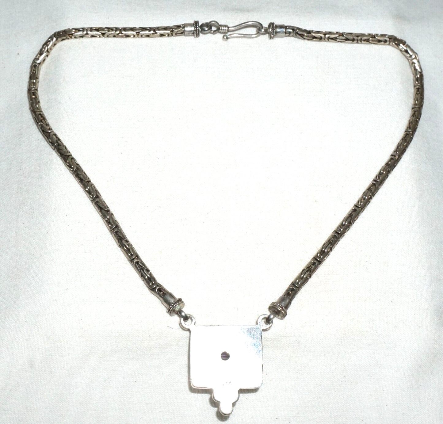 Vintage Modernist Sterling Silver Necklace w. Sterling Pendant w. Amethyst (---)