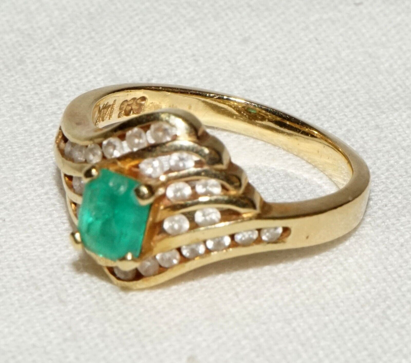 Vintage Modernist 14k Yellow Gold Ring Sz.5 w. 1x Emerald & 24x Diamonds (MHB)