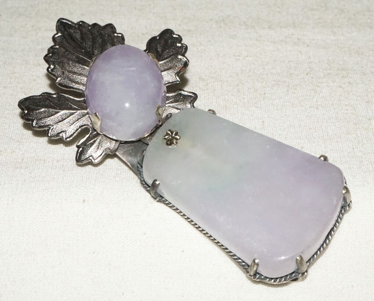 Vintage Chinese Fashion Brooch Pendant w. 2x Lavender Jade Accents (LeP)
