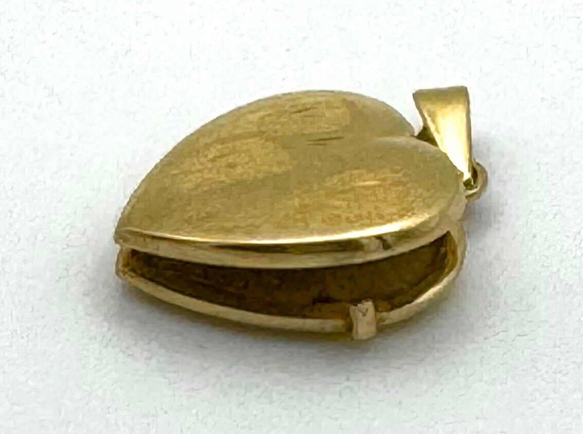 Vintage Italian 14k Yellow Gold Double Heart Locket Pendant for 2 Photos (McC)