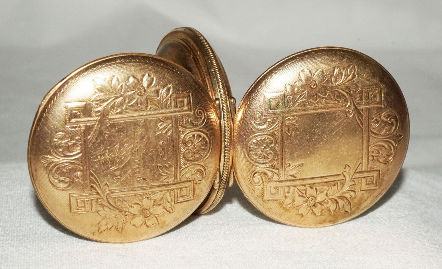 1906 US Gold Plated Hunter Case Ladies Manual Pocket Watch by Elgin (ShI)