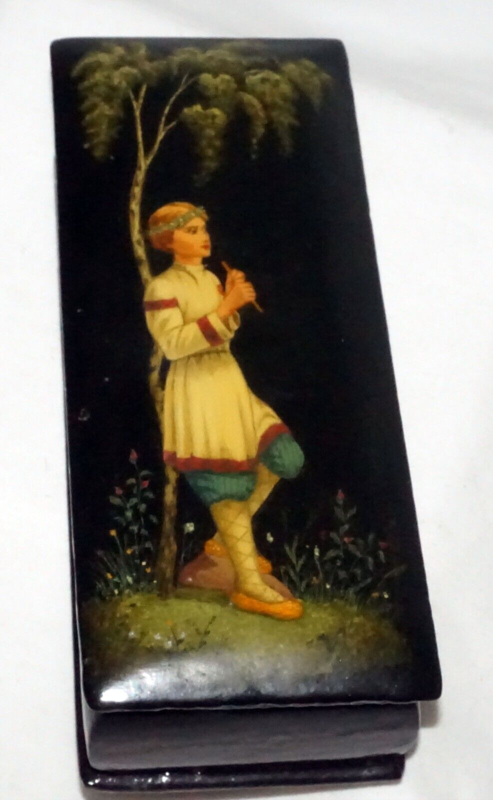 Vintage Russian Lacquer Box Fairy Tale Male Figure under Tree unsigned (AHB)