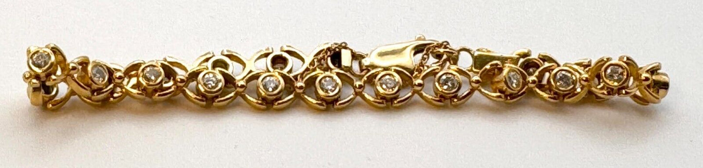 18k Yellow Gold Interlocking Design Bracelet w 20 Diamonds Total 1.2 Ct. (NeW)