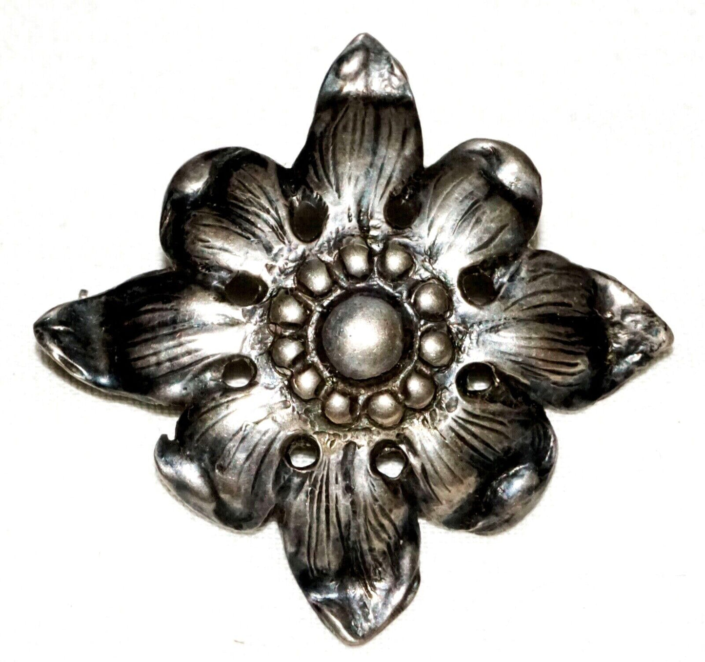 Antique Unmarked Silver Flower Motif Brooch Pin (ShI)