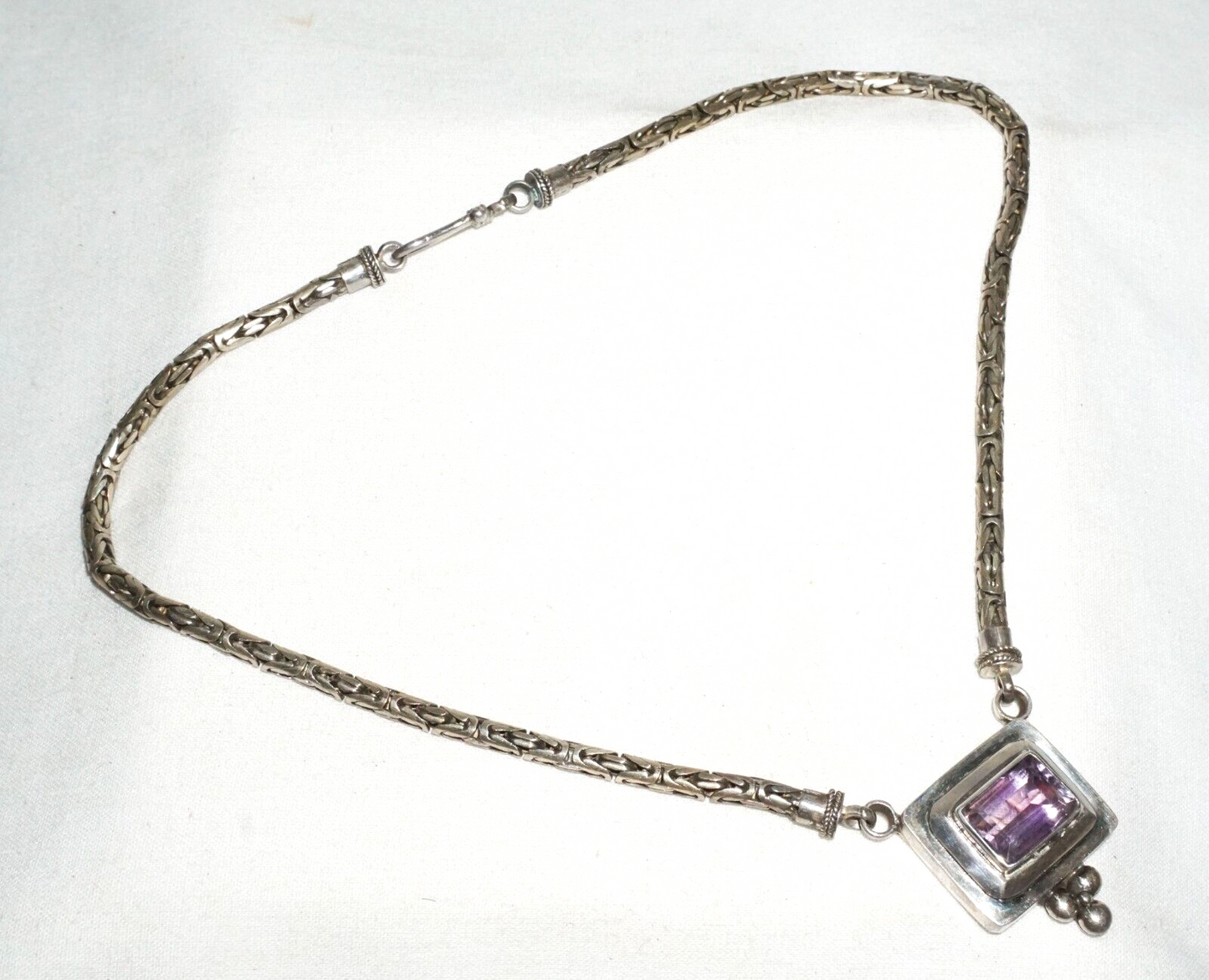 Vintage Modernist Sterling Silver Necklace w. Sterling Pendant w. Amethyst (---)