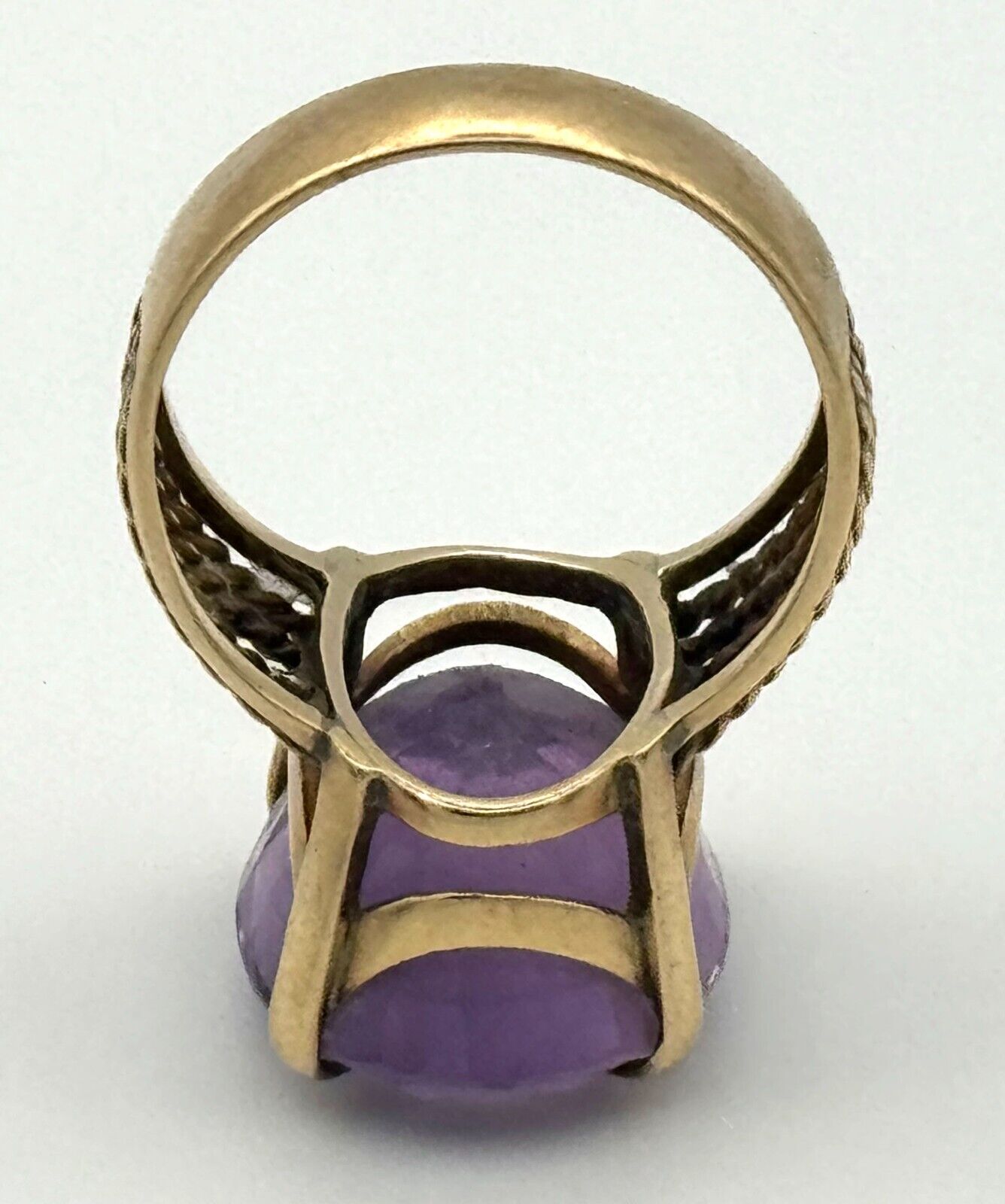 Vtg 14k Yellow Gold Ring Sz 7 w. Filigree & 1x Lg Amethyst Approx. 8.61 ct (TuC)