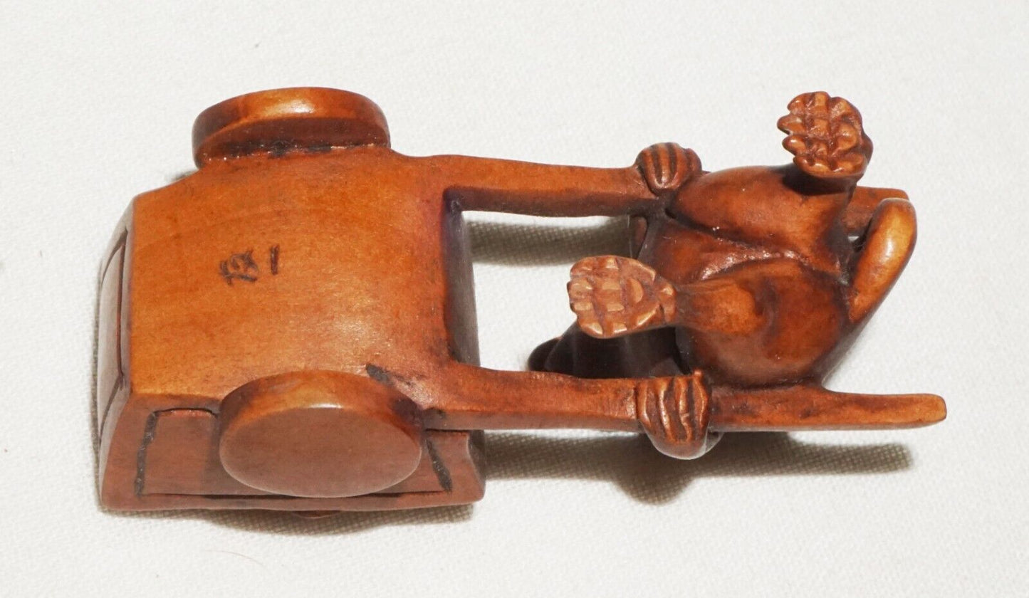 Vintage Japanese Carved Wooden Netsuke Mouse Pushing a Cart (FeH