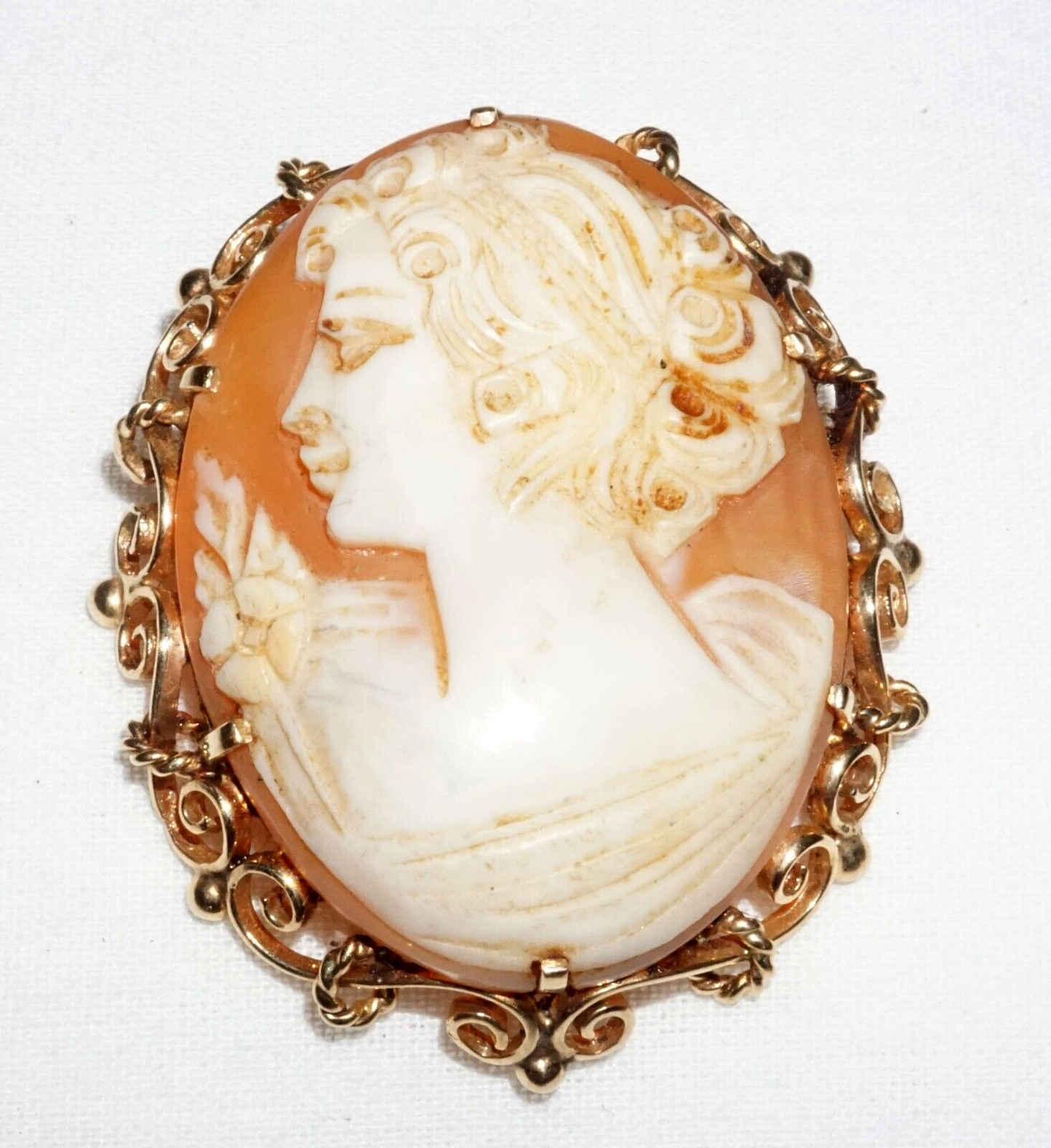 Vintage Yellow Gold Scroll Motif Shell Cameo w. Woman's Bust Design (GeB)#6