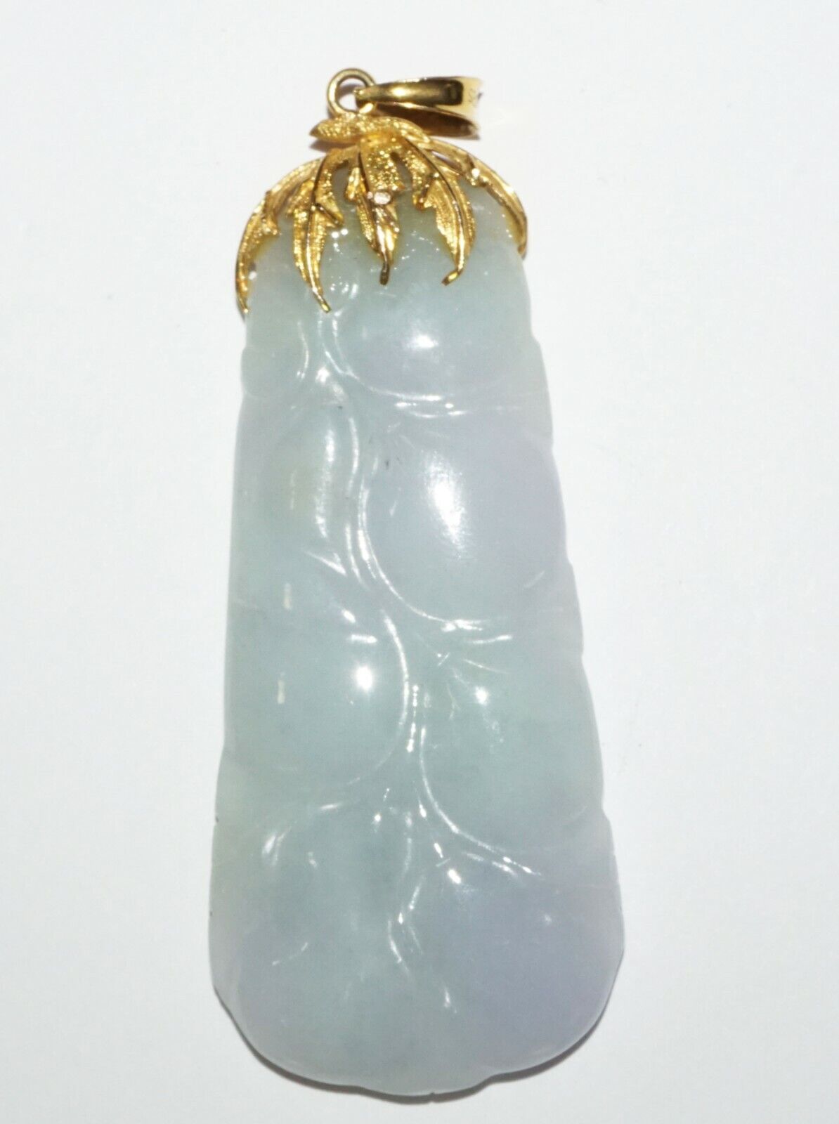 Chinese 14K Yellow Gold Lavender Jade Peach Motif Well Carved Pendant (NaD)#9