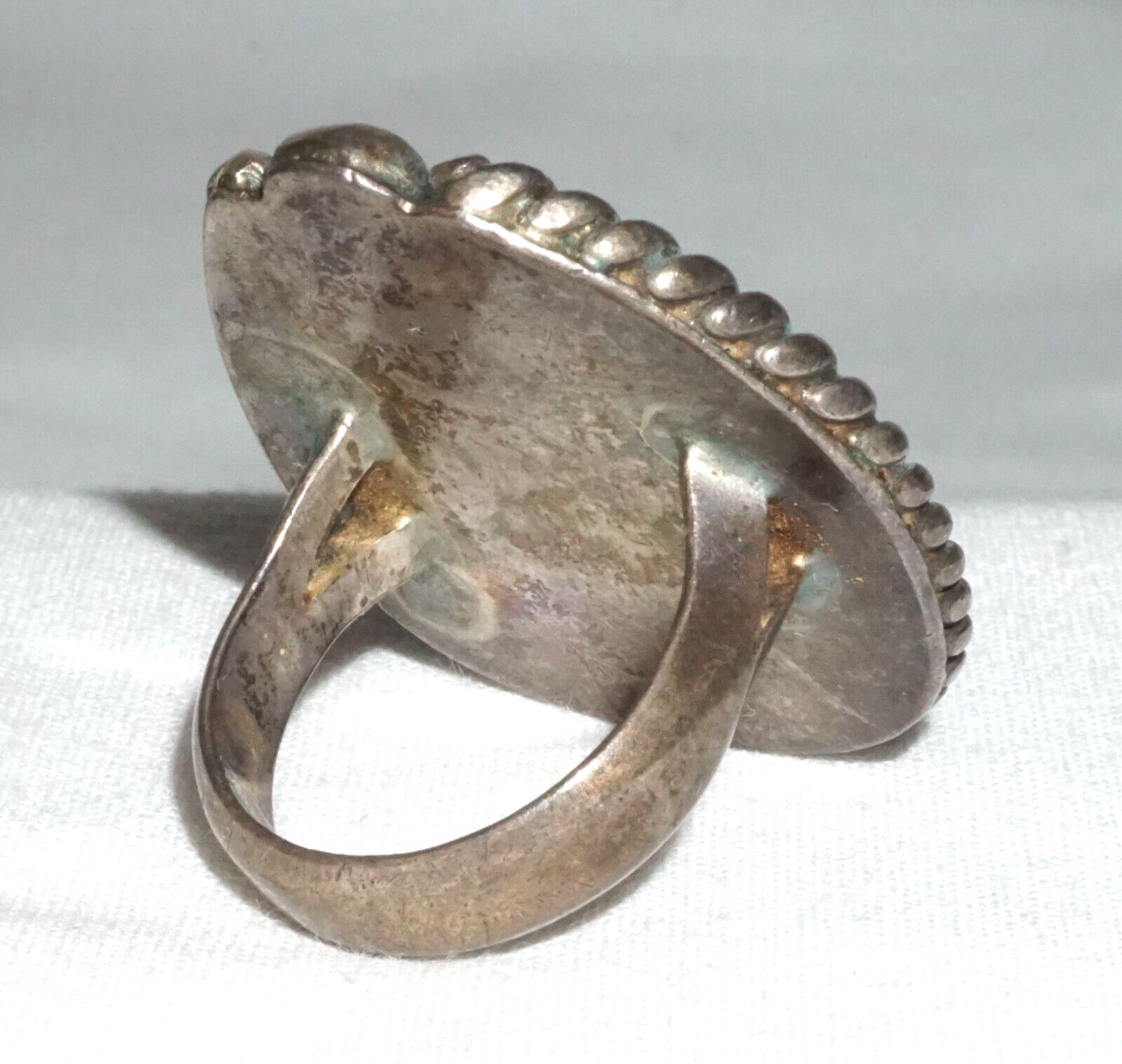 Vintage S.W. Silver Ring Sz.7.5 w. Bezel set Turquoise Accent (GeB)#7