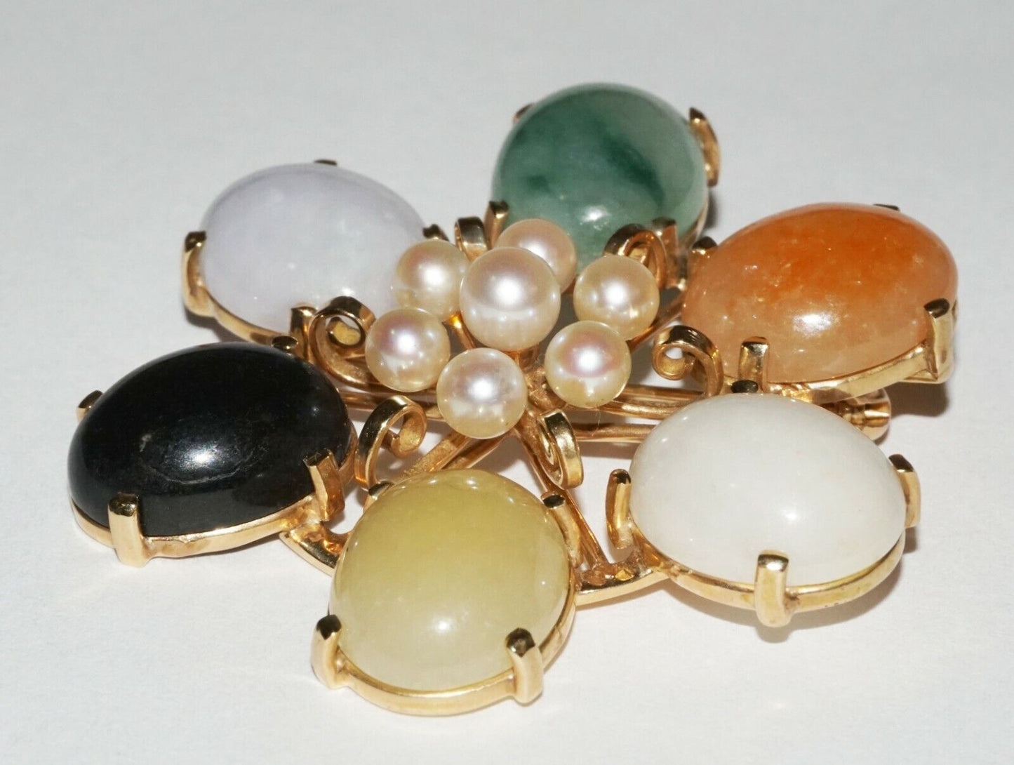 Chinese 14k Yellow Gold Brooch 5+1x Multicolor Jades & 7x Pearls Ming's (NaD)#6a