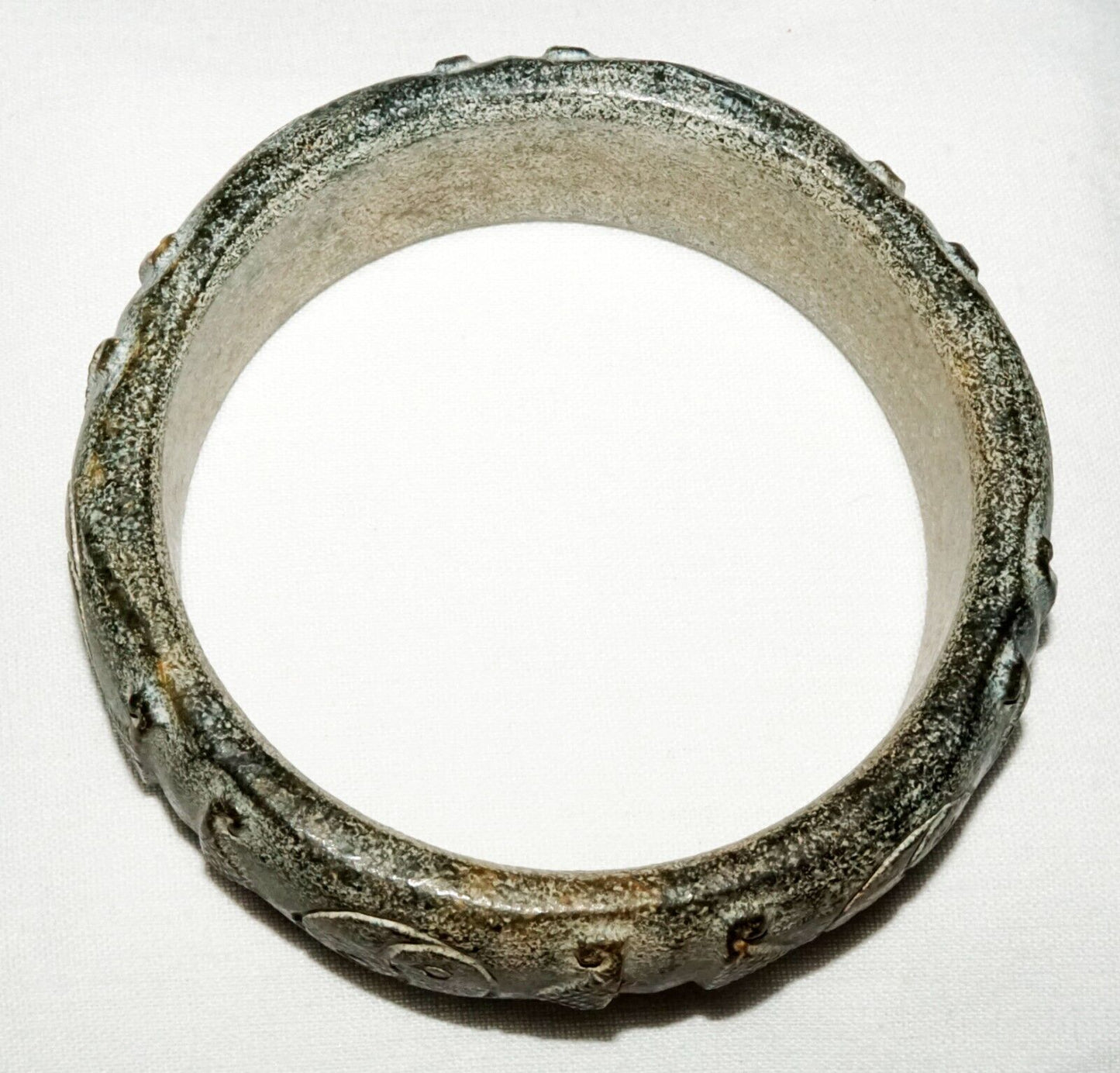 Vtg. Chinese Steatite Relief Yin & Yang Motif Carved Bangle Bracelet (LeS) B47