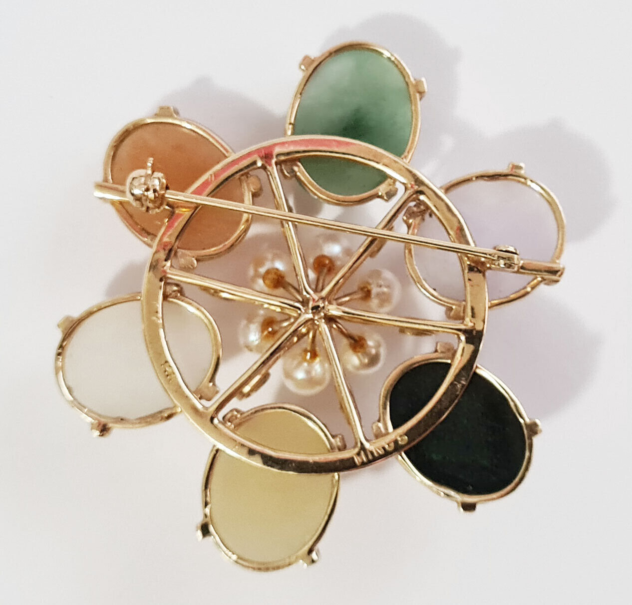 Chinese 14k Yellow Gold Brooch 5+1x Multicolor Jades & 7x Pearls Ming's (NaD)#6a