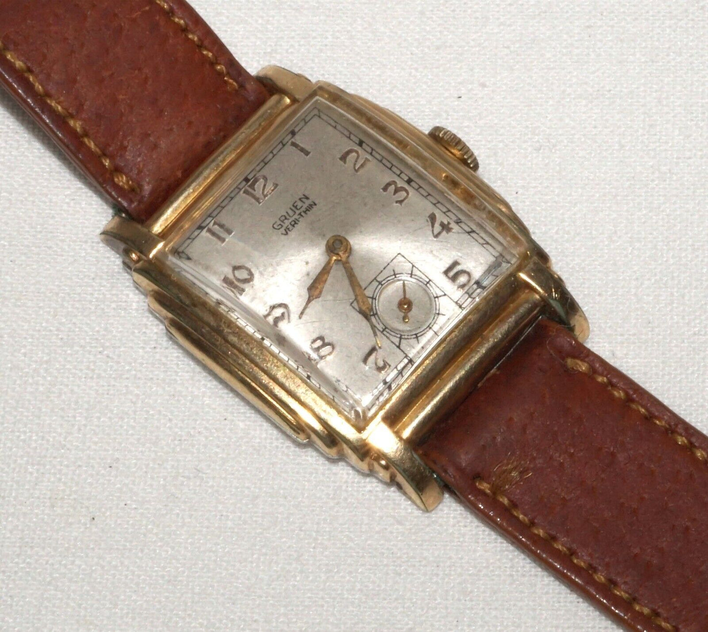 1940's Gruen Veri-Thin Deco Style Wrist Watch (InS)