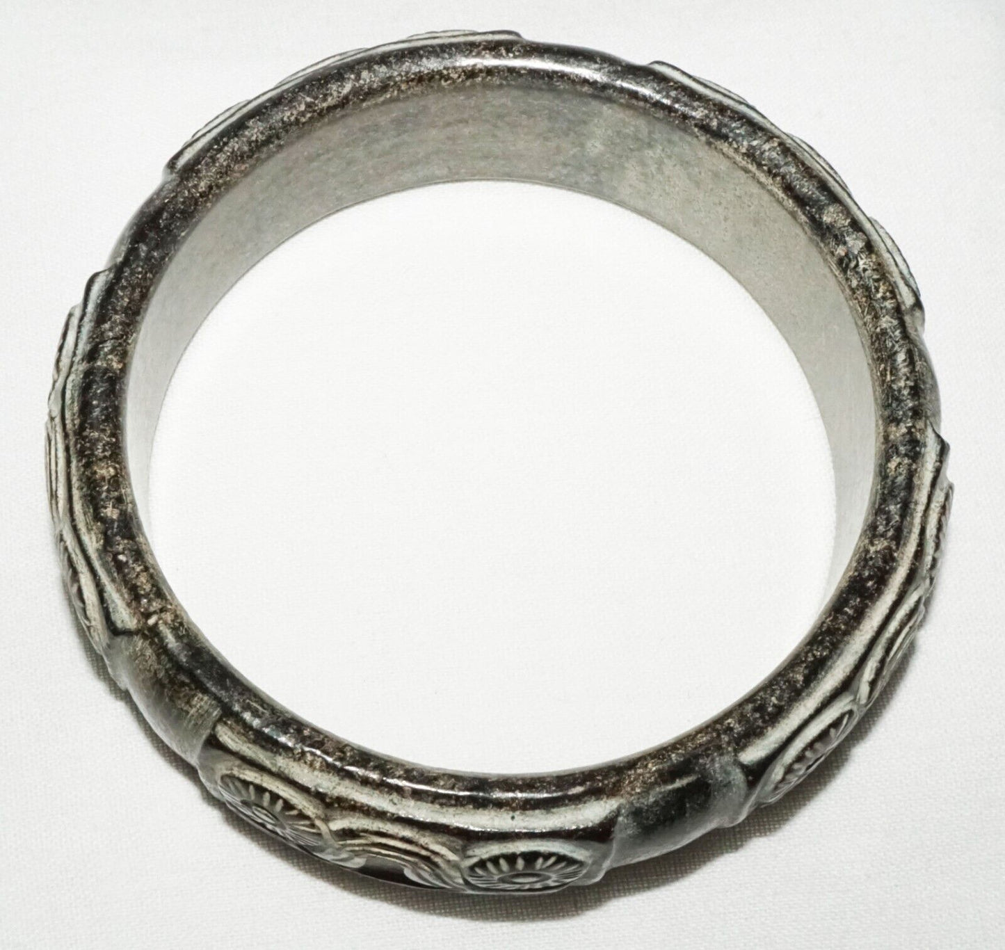 Vintage Chinese Steatite Archaistic Relief Carved Bangle Bracelet (LeS) B51