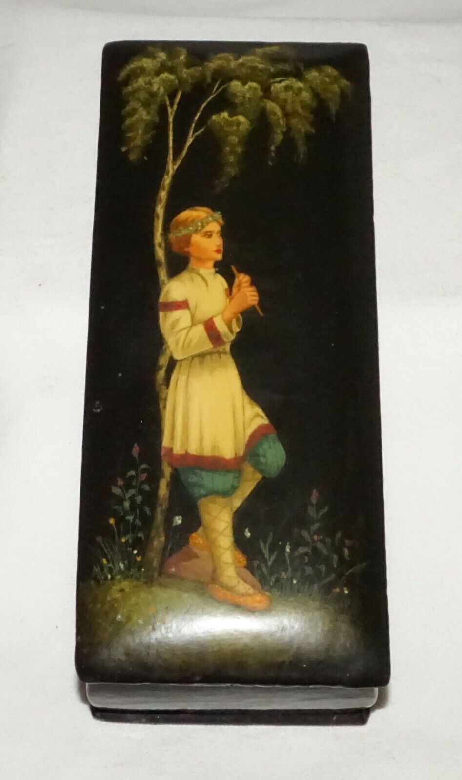 Vintage Russian Lacquer Box Fairy Tale Male Figure under Tree unsigned (AHB)