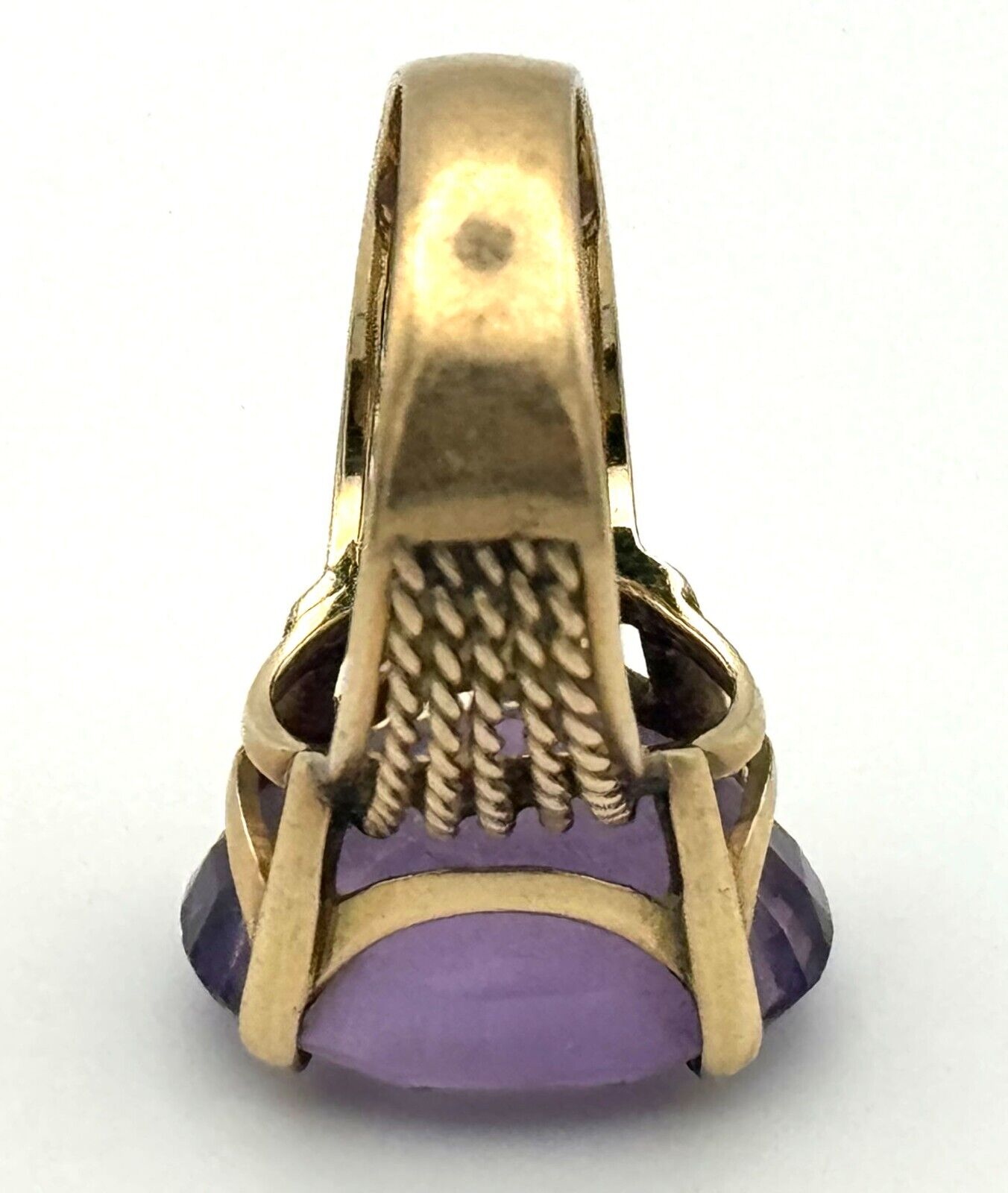Vtg 14k Yellow Gold Ring Sz 7 w. Filigree & 1x Lg Amethyst Approx. 8.61 ct (TuC)