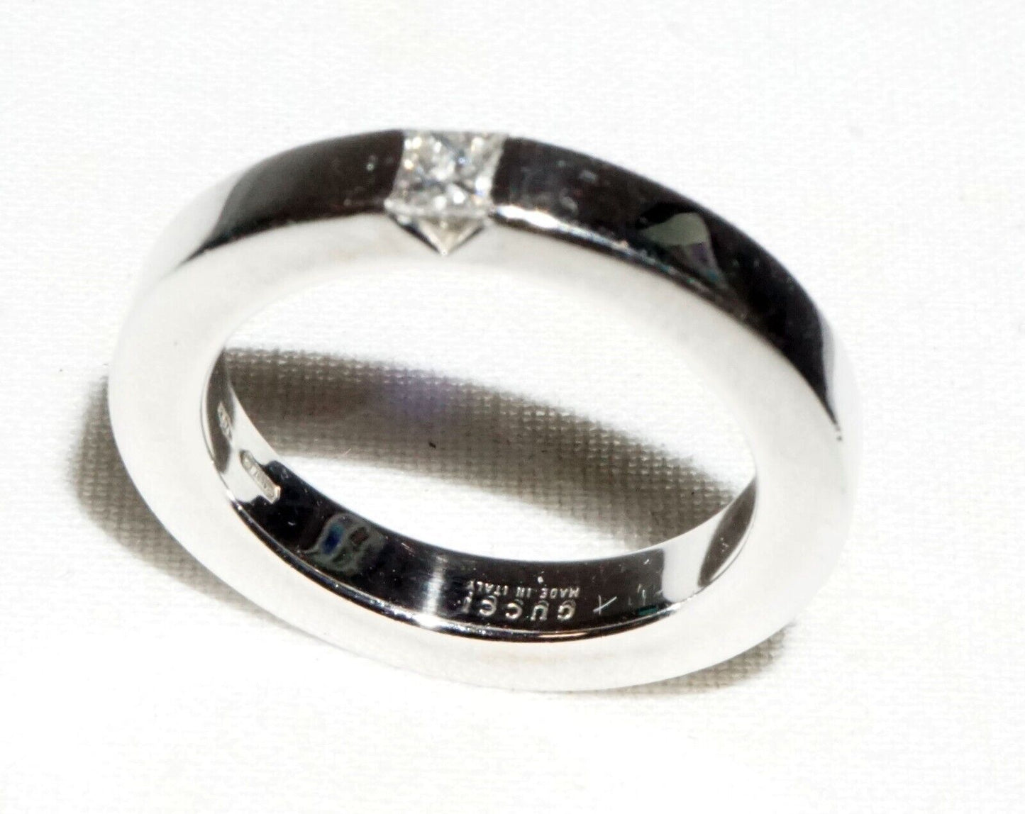 Vintage Italy 18k White Gold Ring Sz.8 w. 1x Diamond by Gucci in Box (InS)