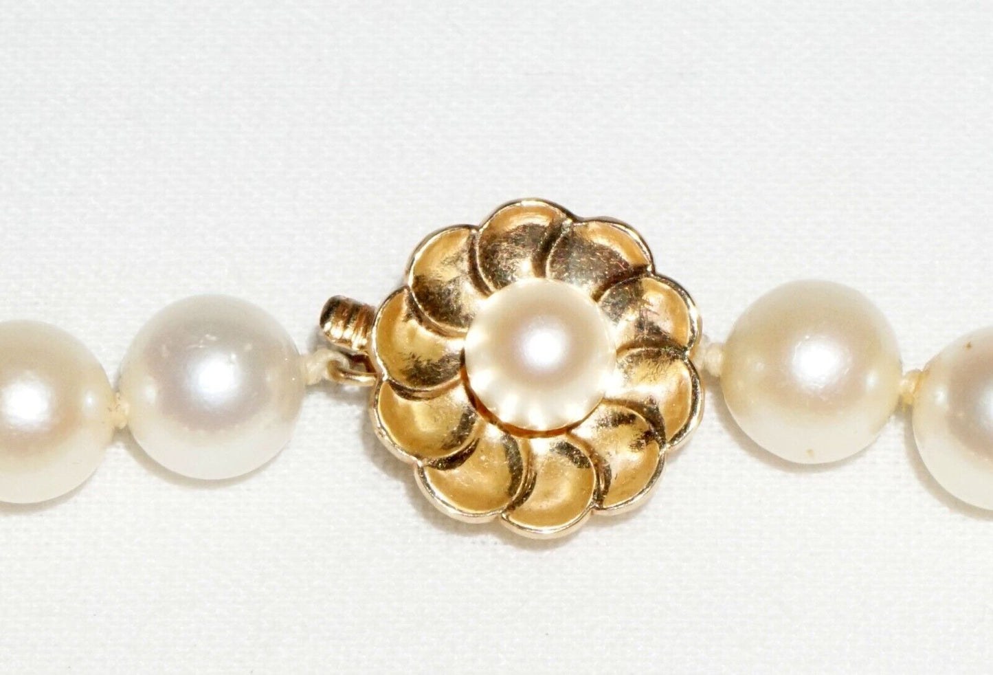 Vintage Single Strand Pearl Necklace 31" w 14k Yellow Gold Flower Clasp (BiB)