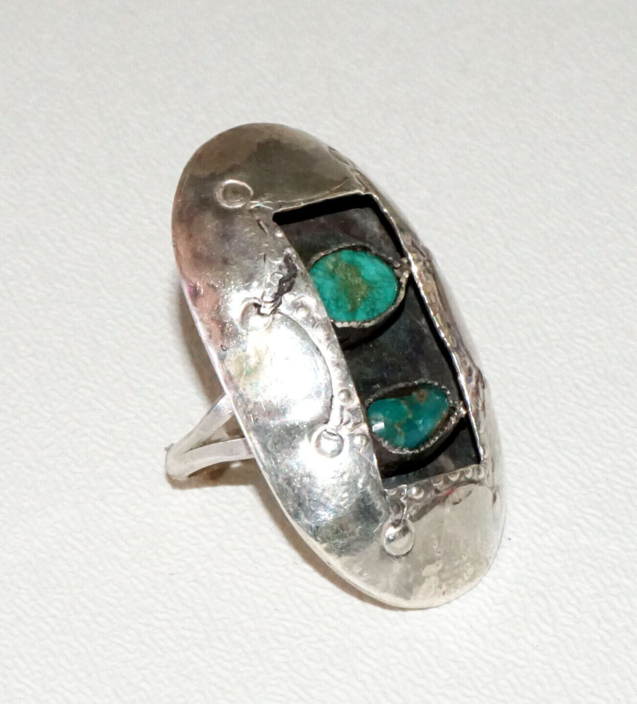 Vintage Oval Silver Ring Sz 7 set w. 2x Turquoise Cabochons unsigned (RgR)