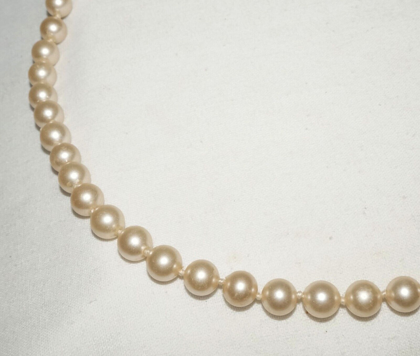 Vintage Faux Pearl Necklace w. Gold Plated Silver Filigree Clasp (InS)L5 1st