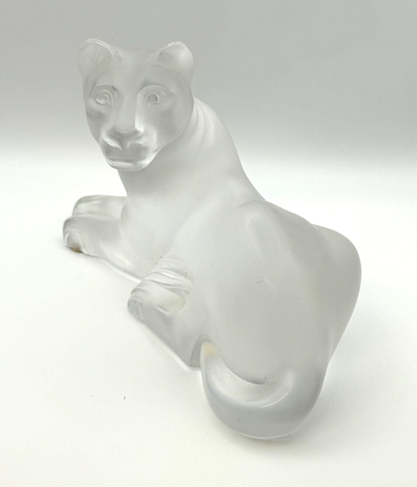 Vintage Art Glass Crystal Simba Lioness Sculpture (InS)15