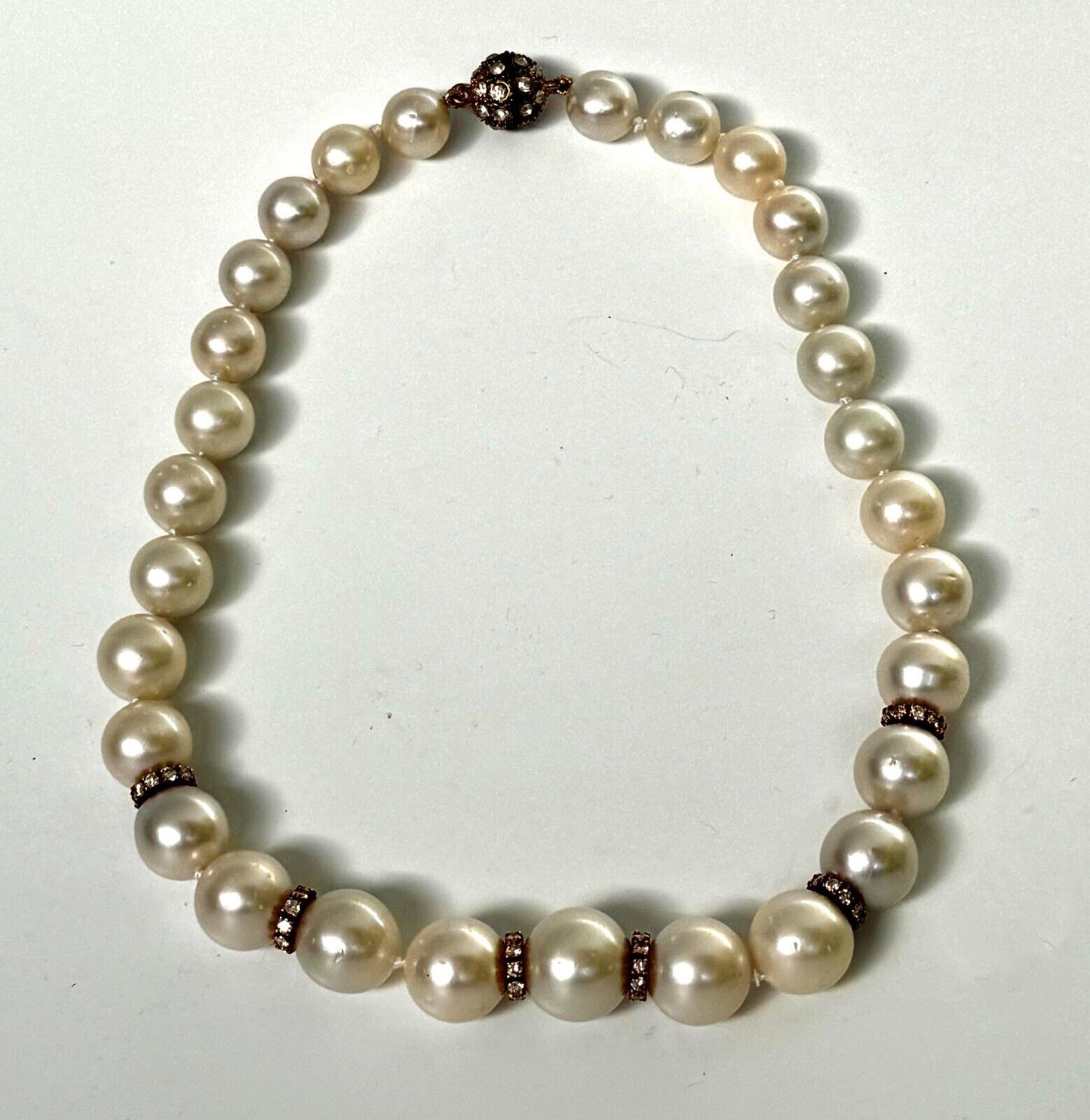 Vintage Simulated Pearl & Rhinestone Statement Necklace 17" (LeD)
