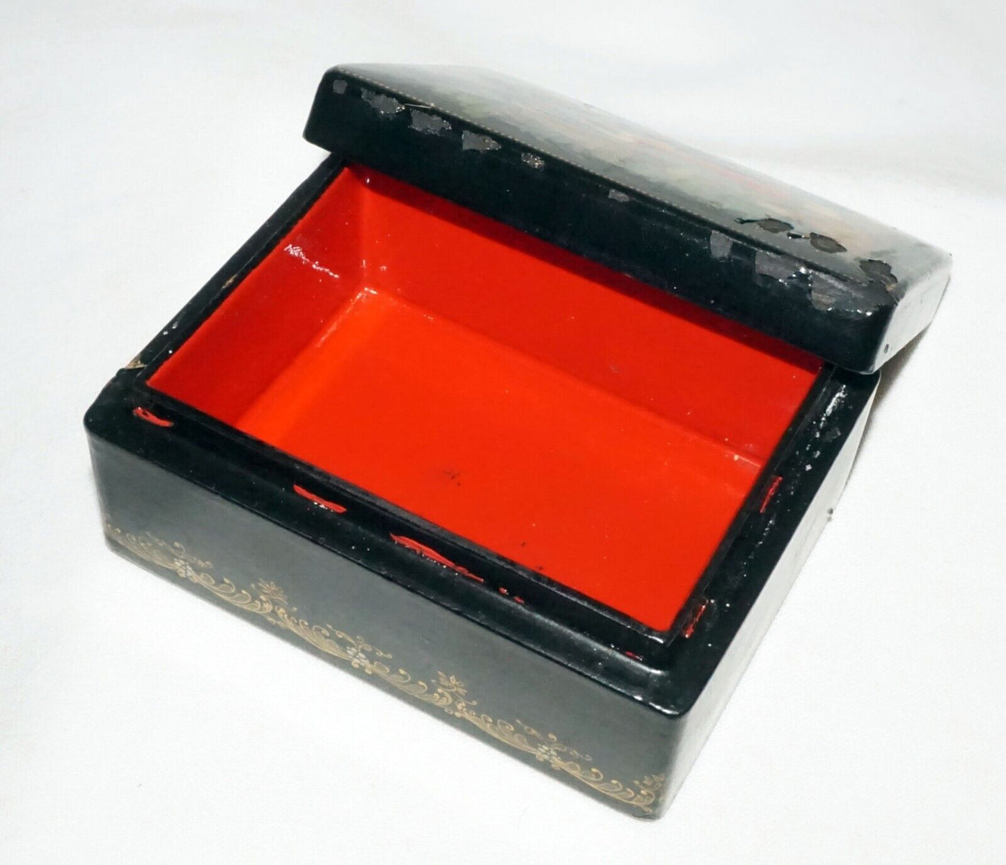 Vintage Russian Lacquer Box Robed Female Figure & Farmhouse signed (AHB)