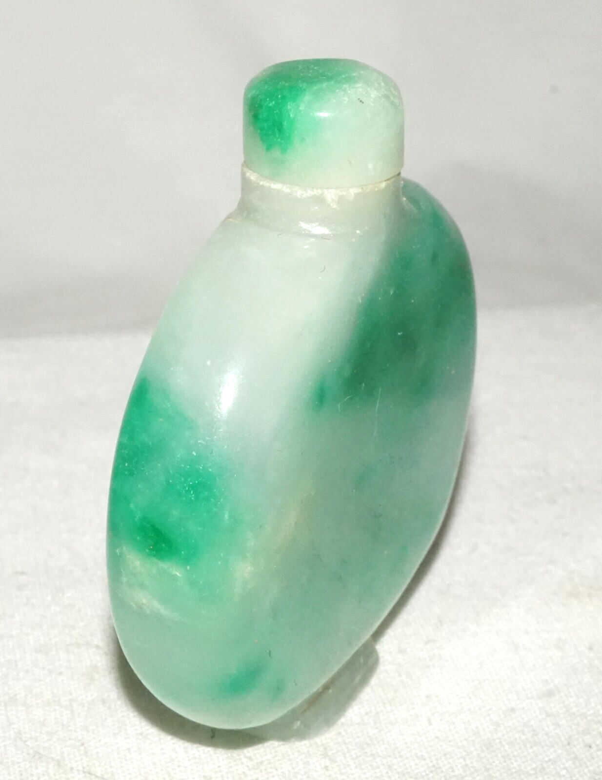 Vintage Chinese Mottle Apple Green Jadeite Jade Snuff Bottle & Stopper (LeS)