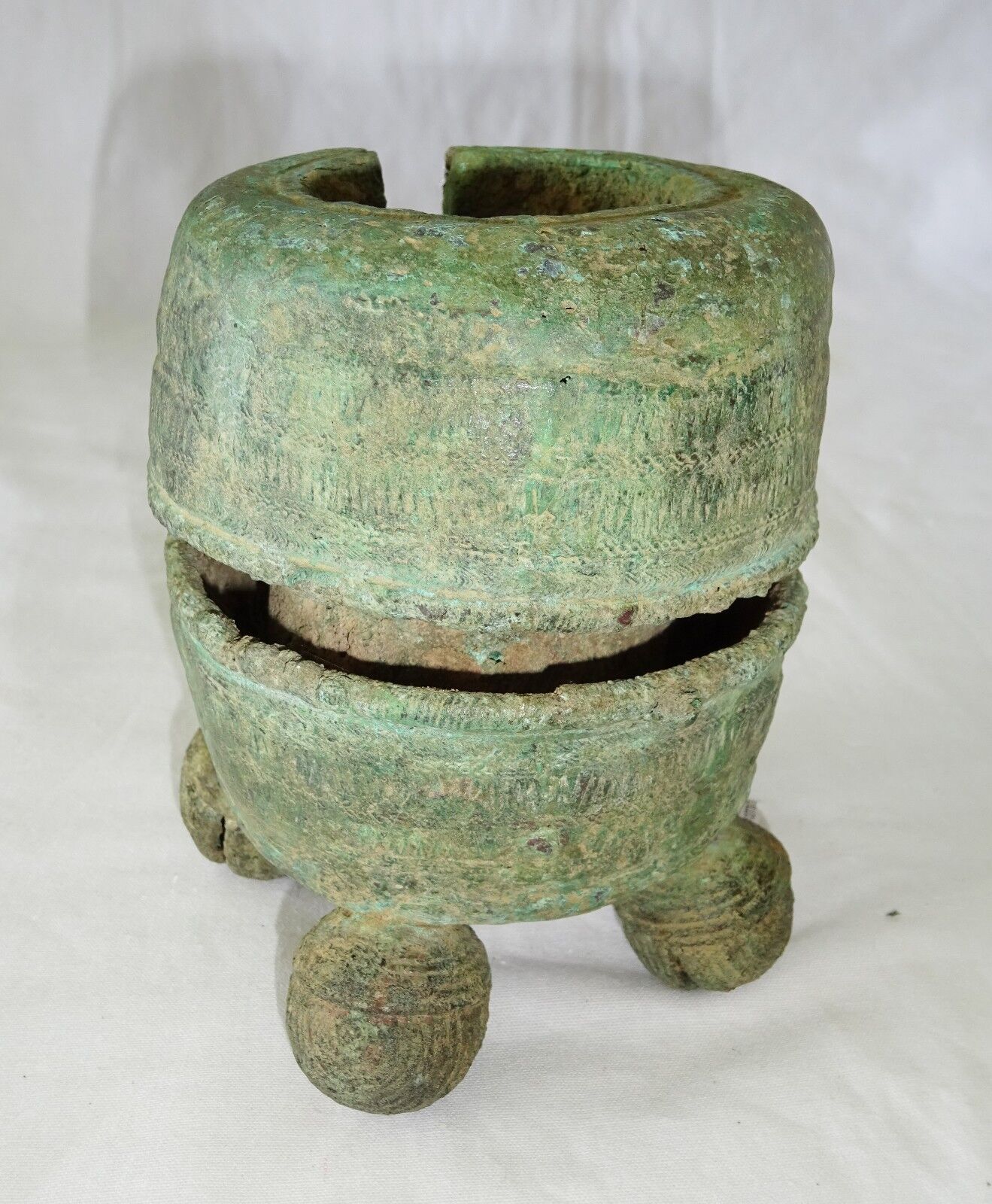 8-14C Cambodian S.E. Asian Khmer Excavated Large Bronze Bell Bracelet (Mil)