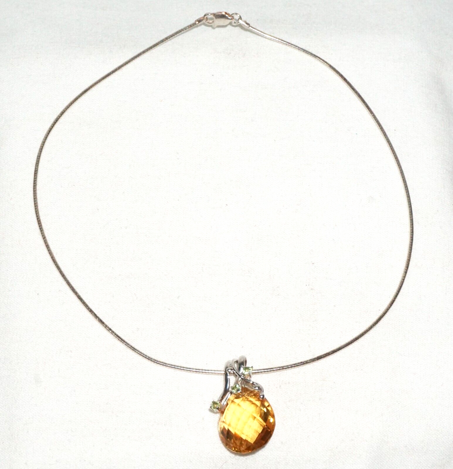 Vintage Sterling Silver Cable Choker Necklace w. Topaz & Peridot Pendant (---)
