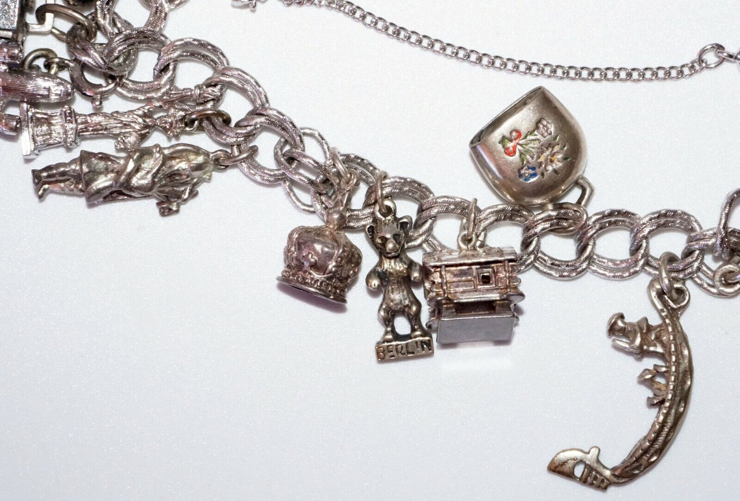16Pc x Vintage Silver & Silver Plated Assembled Travel Charm Bracelet (Pas)