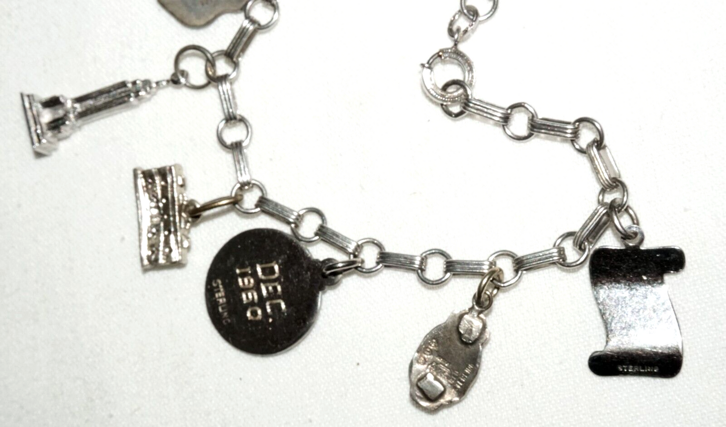Vintage Sterling Silver & Enamel 8x World Travel Charms Bracelet (KoS) L11
