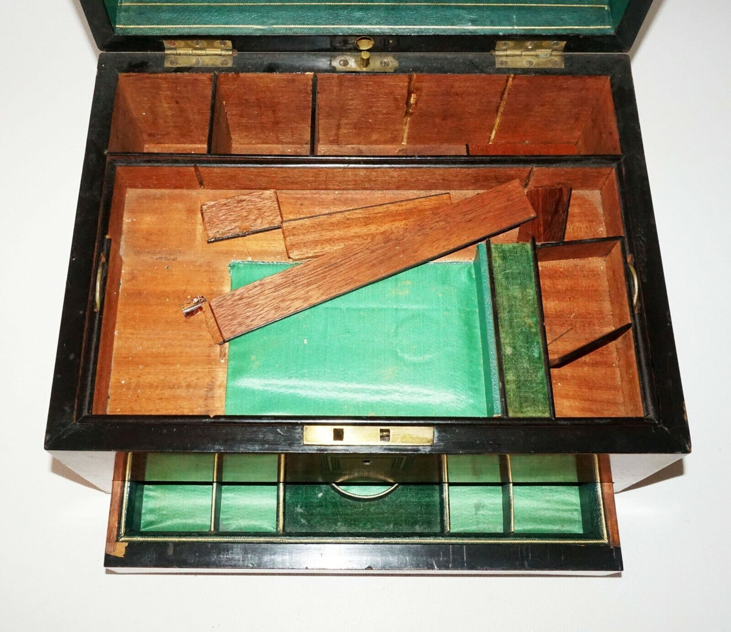 19C Irish Burl Hardwood Hinged Top Vanity Personal Chest w. Crystal Bottles(FLA)