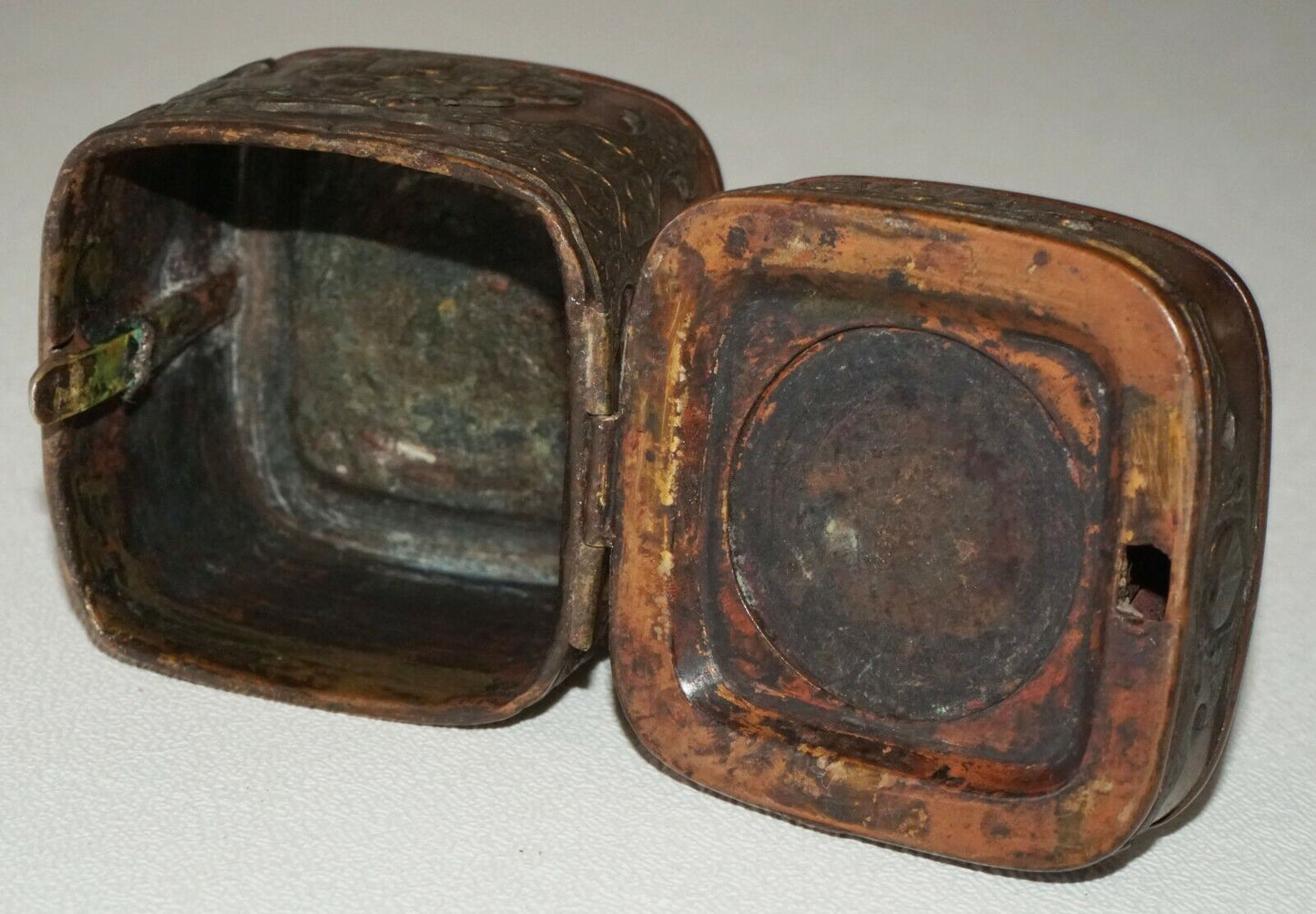 19C Japanese Edo Period Hinged Top Copper Ink Container Box w. Crest (MoW)