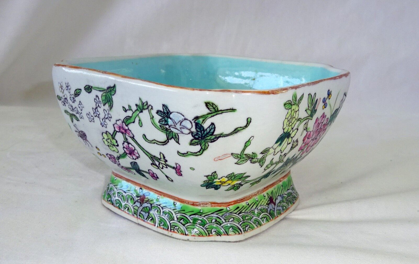 19C Chinese Floral Motif Bowl in Famille Rose Enamels w. Tongzhi Mark (808)