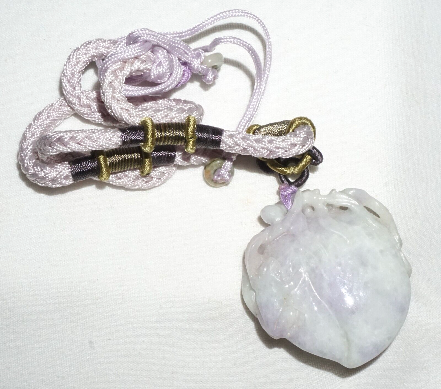 Vintage Chinese Lavender Jade Peach Motif Pendant & Cord Necklace (---)