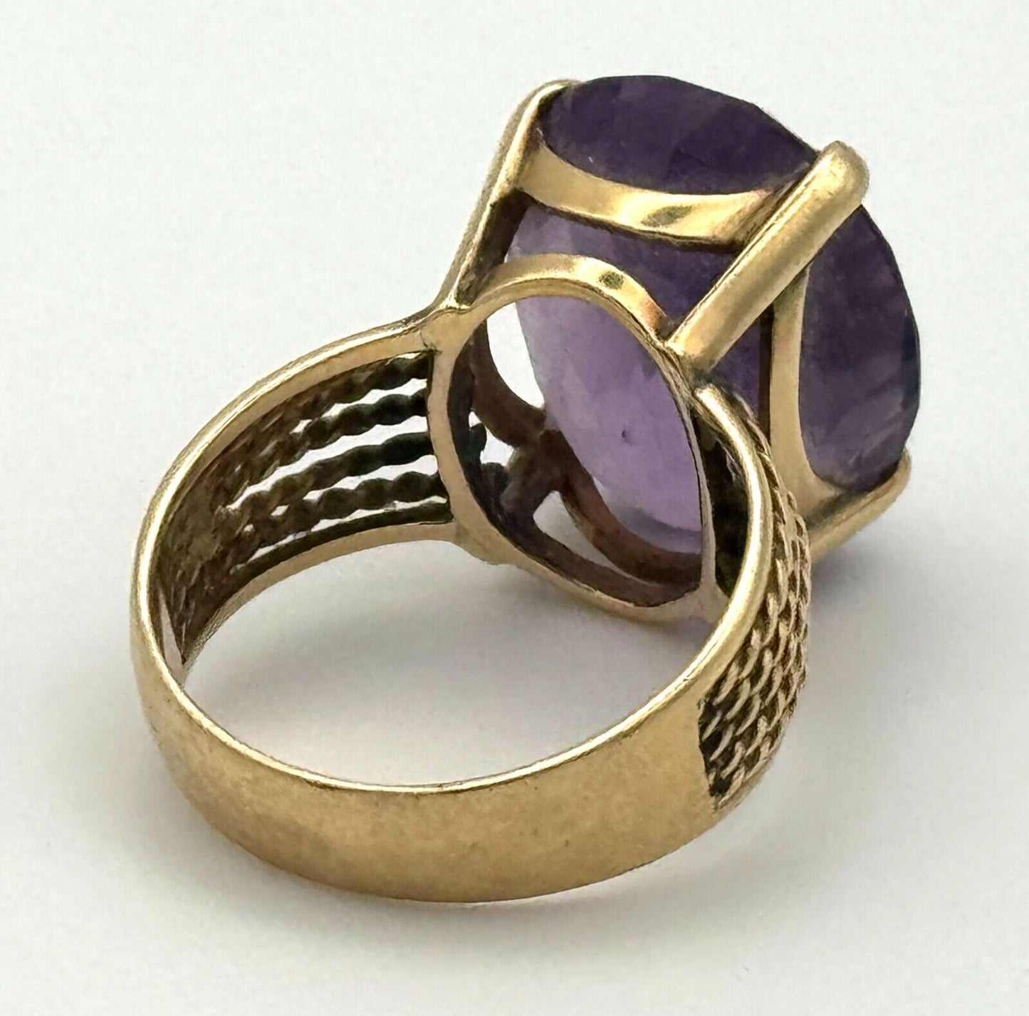 Vtg 14k Yellow Gold Ring Sz 7 w. Filigree & 1x Lg Amethyst Approx. 8.61 ct (TuC)
