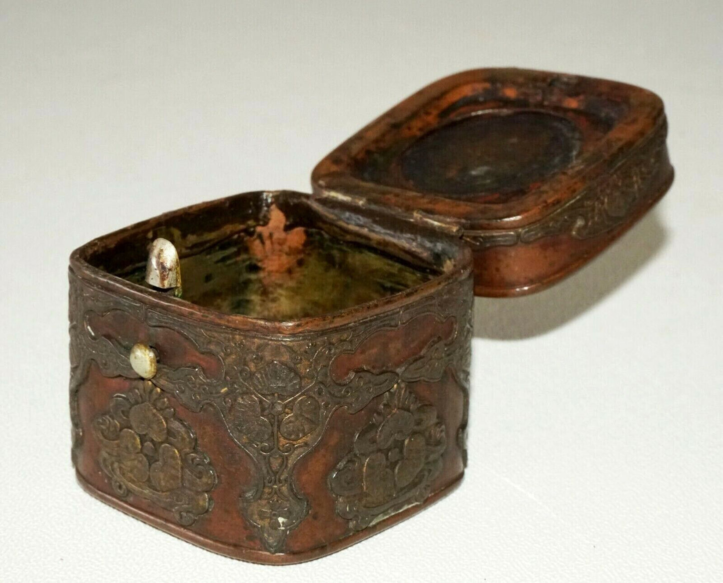 19C Japanese Edo Period Hinged Top Copper Ink Container Box w. Crest (MoW)