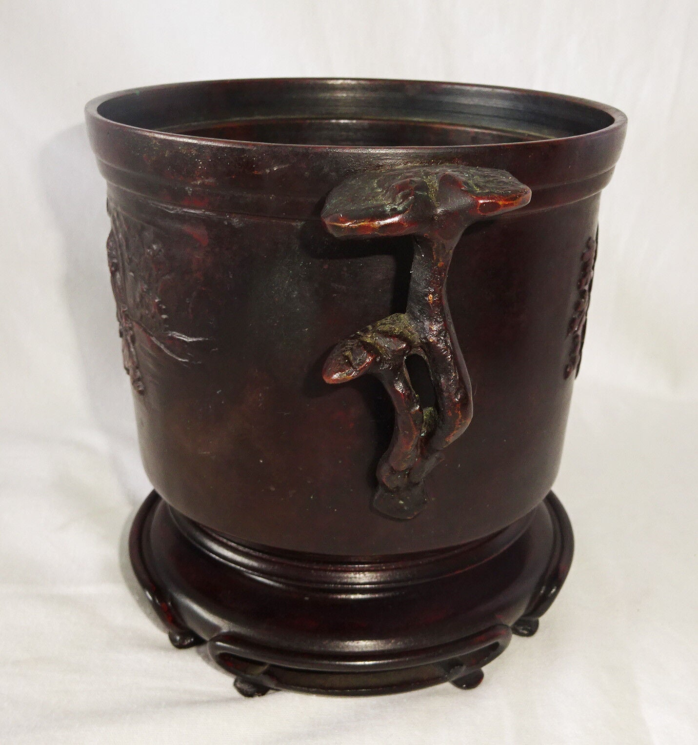 18/19C Chinese Bronze Scholar Motif Brush Pot w. Lingzhi Handle & Stand (808)
