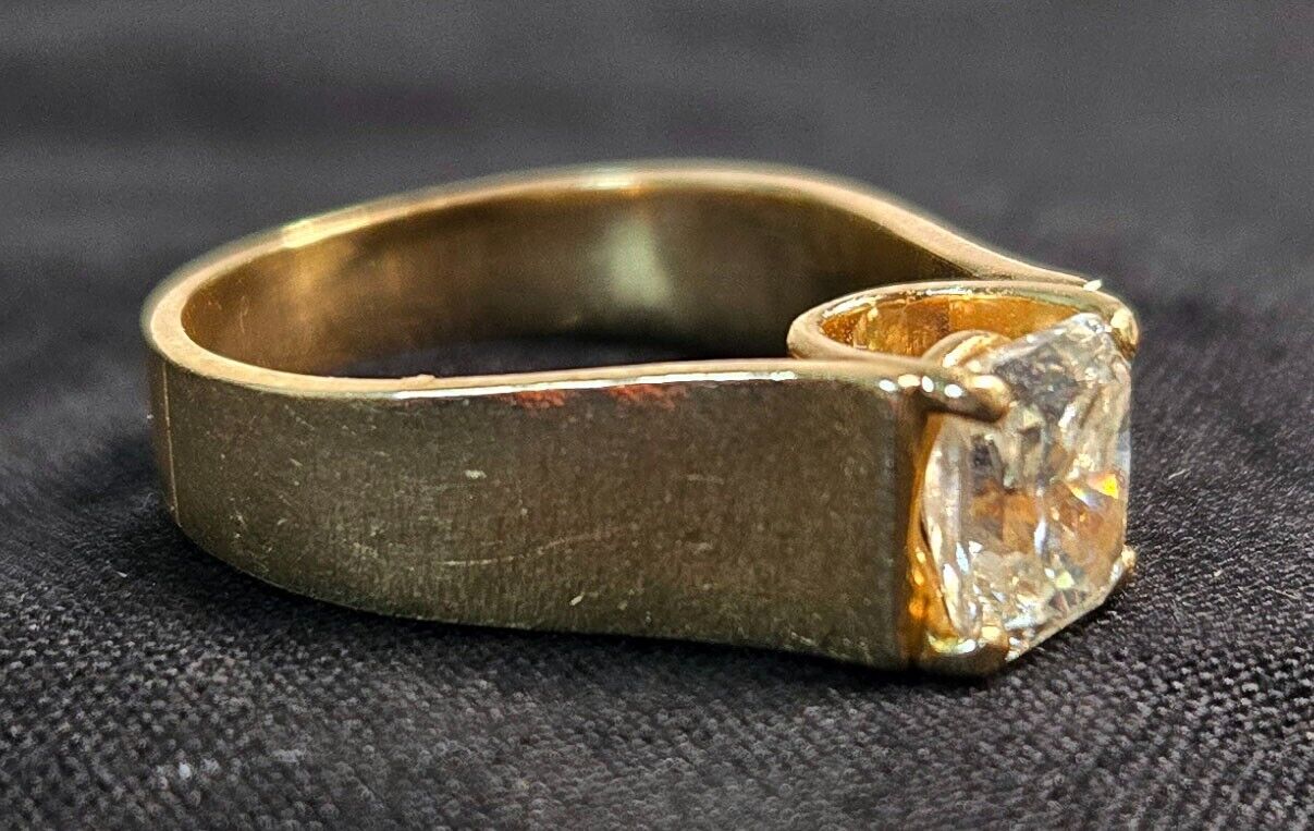 Vtg. 14k Y. Gold Ring Sz 8.5 w Prong Set Rectangular Cut 1.75 Ct Diamond (MeK)